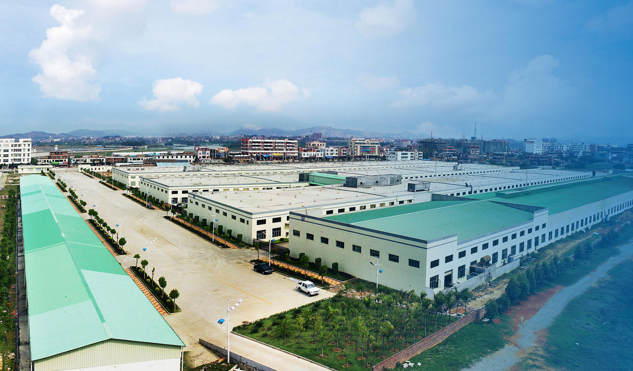 澳门皇冠线上将厂址从南安市市区迁址南安市霞美镇, 公司总占地面积27.8万平方米